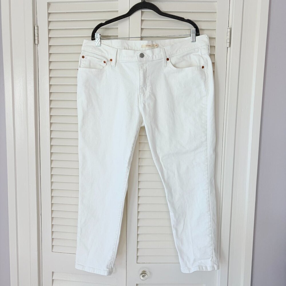 Levis women's Boyfriend Jeans white 34 *has flaw*